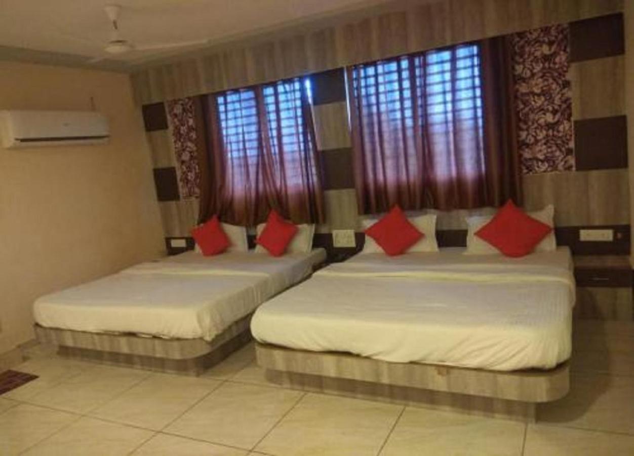 Shree Krishna Palace 3*