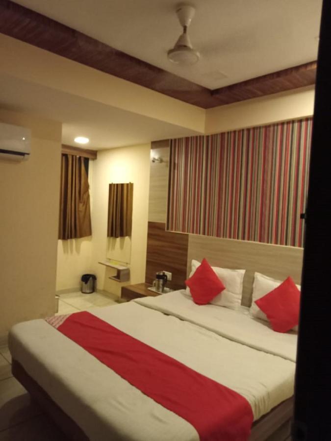 Shree Krishna Palace Guest house Ahmedabad